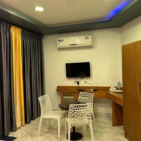 G Hotel Kottakuppam Exteriör bild