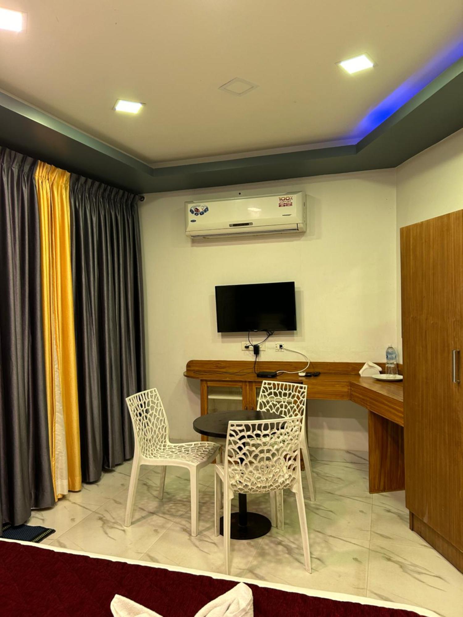 G Hotel Kottakuppam Exteriör bild